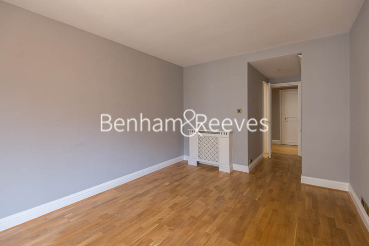 4 bedrooms  for sale in Hyde Park Gate, Kensington, SW7 view 13