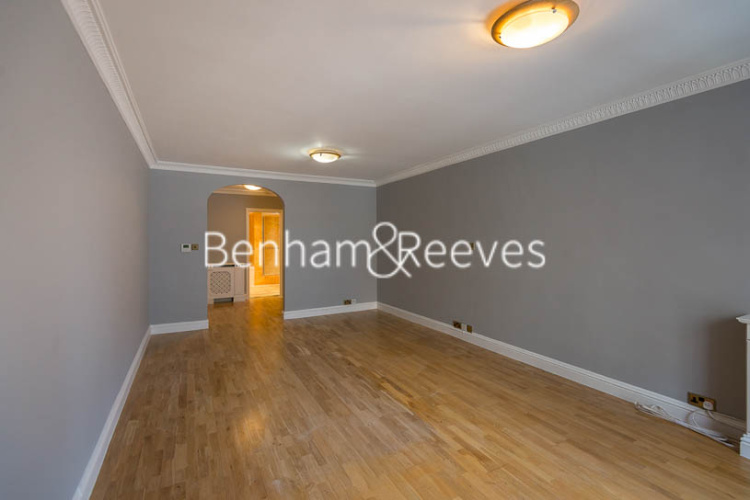 4 bedrooms  for sale in Hyde Park Gate, Kensington, SW7 view 16
