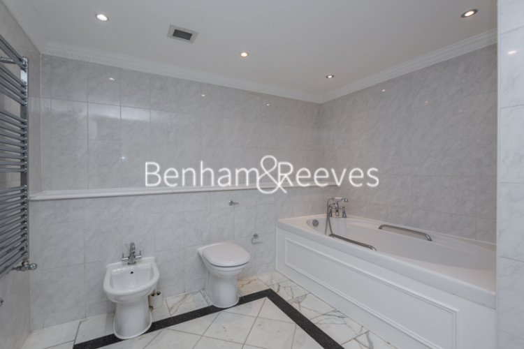 4  bedrooms flat to rent in Hyde Park Gate, Kensington, SW7-image 12