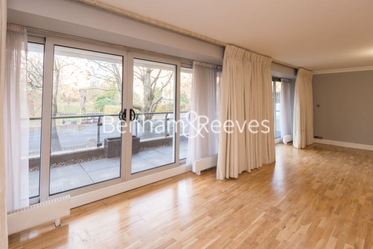 4  bedrooms flat to rent in Hyde Park Gate, Kensington, SW7-image 14