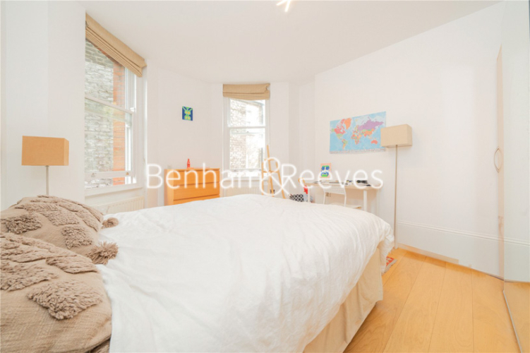 3 bedrooms flat to rent in Nevern Square, Kensington, SW5-image 3