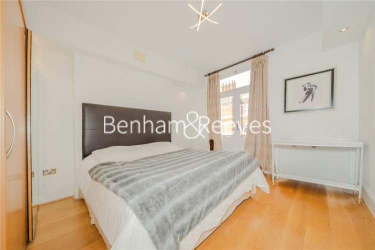 3 bedrooms flat to rent in Nevern Square, Kensington, SW5-image 4