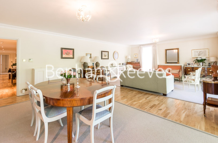 4  bedrooms flat to rent in Hyde Park Gate, Hyde Park, SW7-image 3