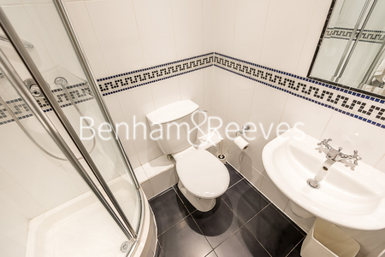 4  bedrooms flat to rent in Hyde Park Gate, Hyde Park, SW7-image 11