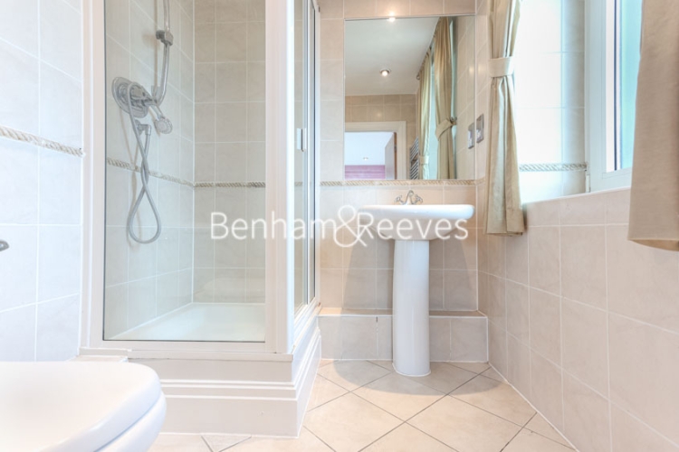3 bedrooms flat to rent in Beckford Close, Kensington, W14-image 9