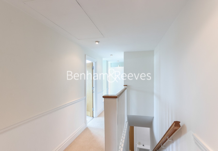 3 bedrooms flat to rent in Beckford Close, Kensington, W14-image 10