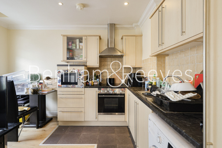 1 bedroom flat to rent in Earls Court Road, Earls Court, SW5-image 2