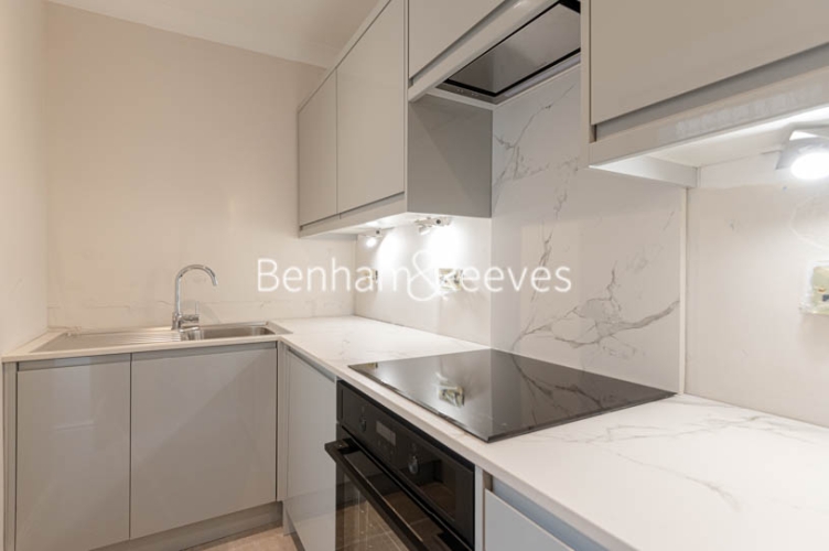 1  bedroom flat to rent in Kensington Square, Kensington, W8-image 2