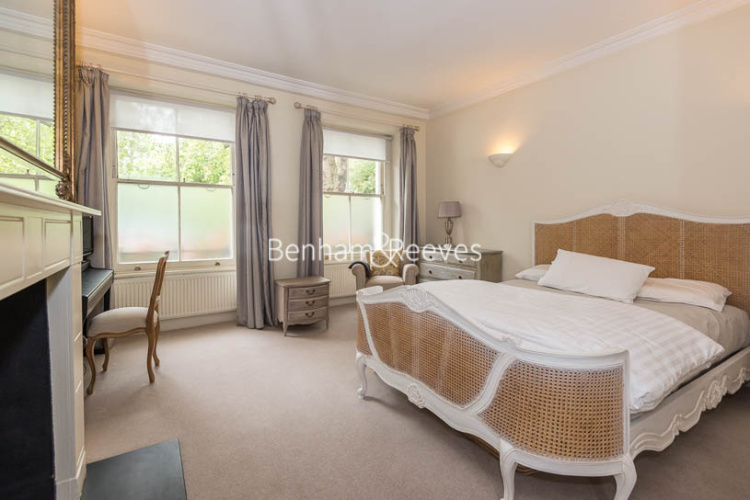2  bedrooms flat to rent in Kensington Square, Kensington, W8-image 3
