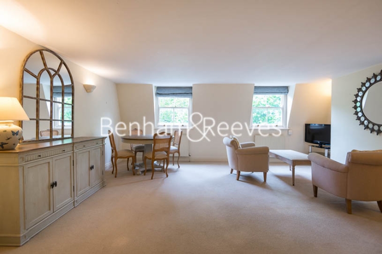 1  bedroom flat to rent in Kensington Square, Kensington, W8-image 1