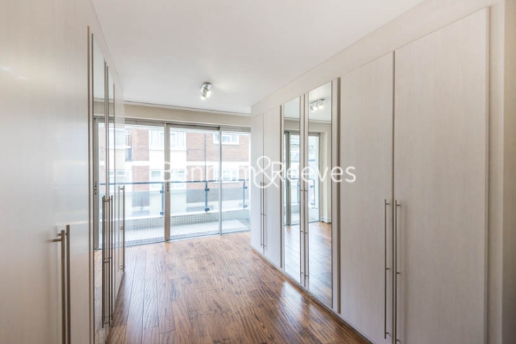 4 bedrooms flat to rent in Hyde Park Gate, Kensington, SW7-image 9