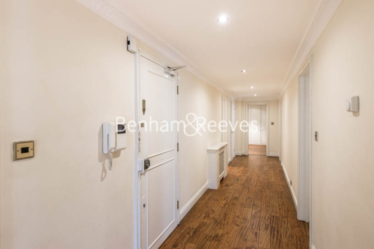 4 bedrooms flat to rent in Hyde Park Gate, Kensington, SW7-image 10