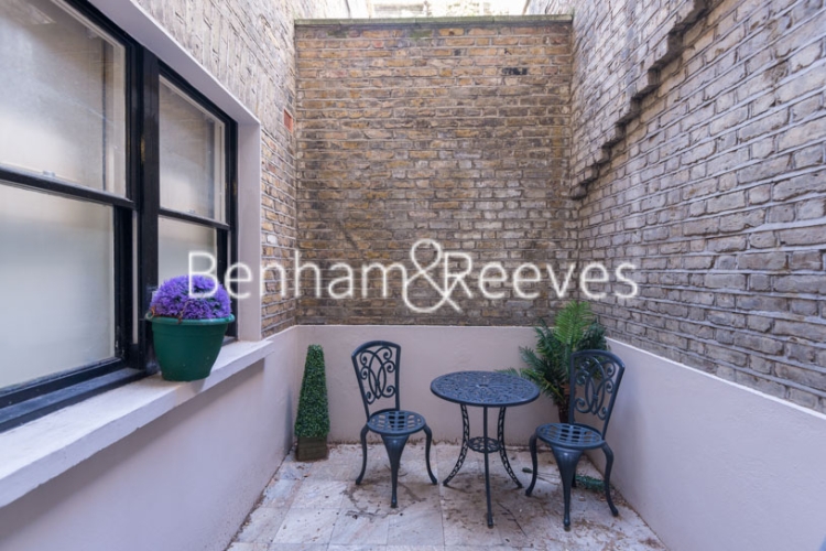 1 bedroom flat to rent in Ashburn Gardens, Kensington, SW7-image 9