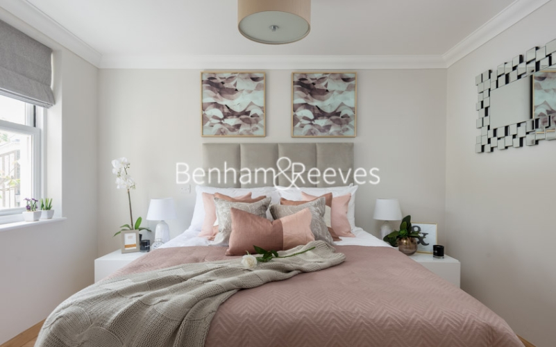 1 bedroom flat to rent in Trafalgar Gardens, Kensington, W8-image 7