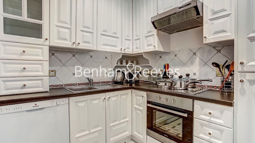 2 bedrooms flat to rent in Lexham Gardens, Kensington, W8-image 2