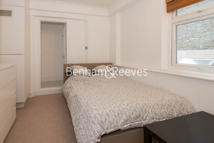 2  bedrooms flat to rent in Marloes Road, Kensington, W8-image 5