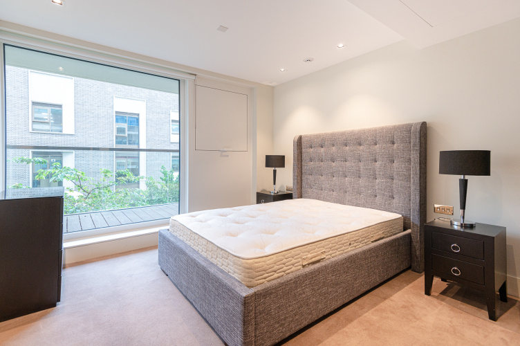 1  bedroom flat to rent in Radnor Terrace, West Kensington, W14-image 4