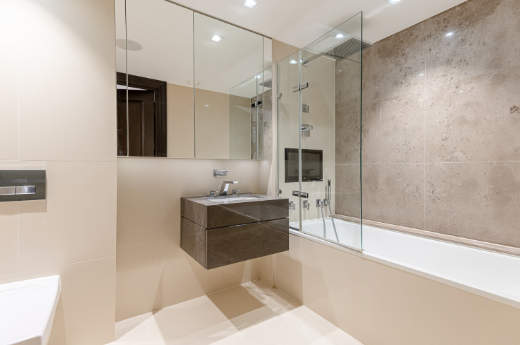 1  bedroom flat to rent in Radnor Terrace, West Kensington, W14-image 5
