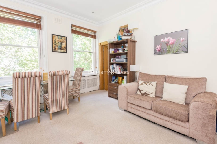 2  bedrooms flat to rent in Ashburn Gardens, Glouscester Road, SW7-image 1