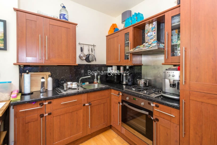 2  bedrooms flat to rent in Ashburn Gardens, Glouscester Road, SW7-image 4