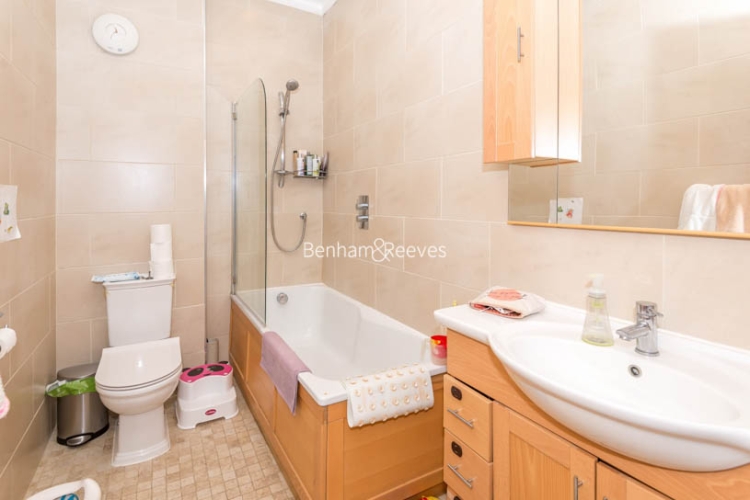 2 bedrooms flat to rent in Ashburn Gardens, Glouscester Road, SW7-image 7