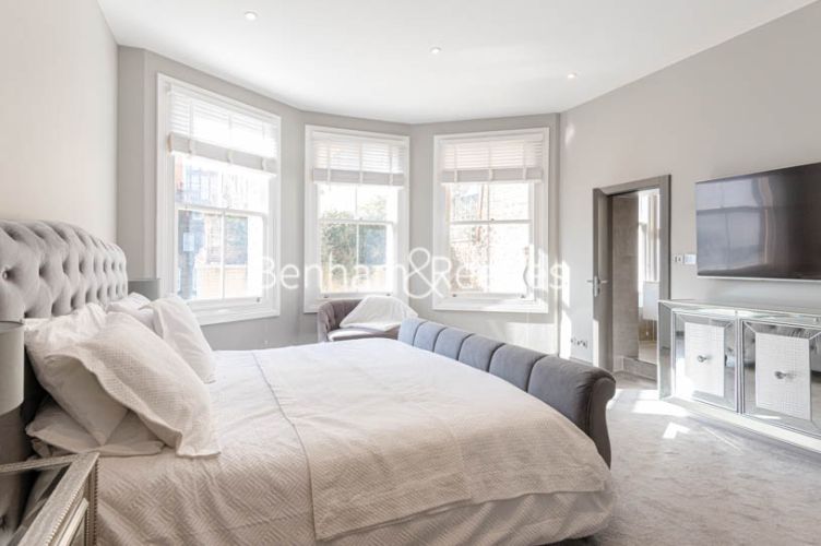 2  bedrooms flat to rent in Kensington Court, High Street Kensington, W8-image 3