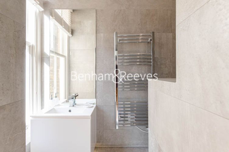 2  bedrooms flat to rent in Kensington Court, High Street Kensington, W8-image 4
