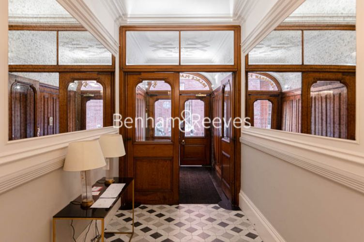 2  bedrooms flat to rent in Kensington Court, High Street Kensington, W8-image 5