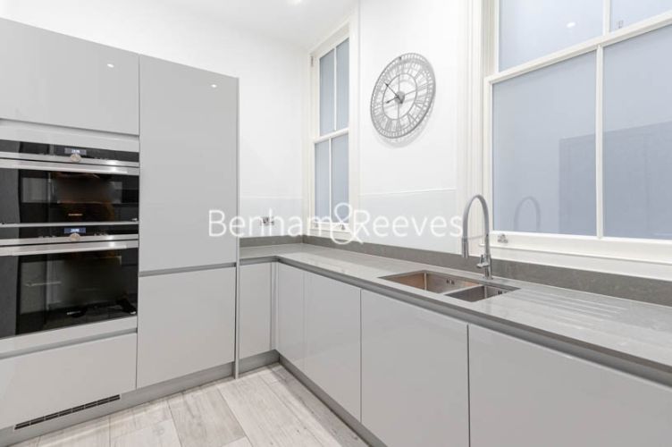 2  bedrooms flat to rent in Kensington Court, High Street Kensington, W8-image 9