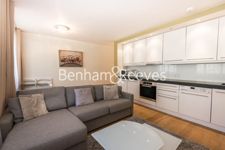 1  bedroom flat to rent in Palace Gate, Kensington, W8-image 1