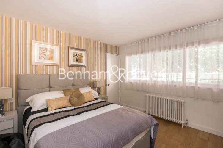 1  bedroom flat to rent in Palace Gate, Kensington, W8-image 3