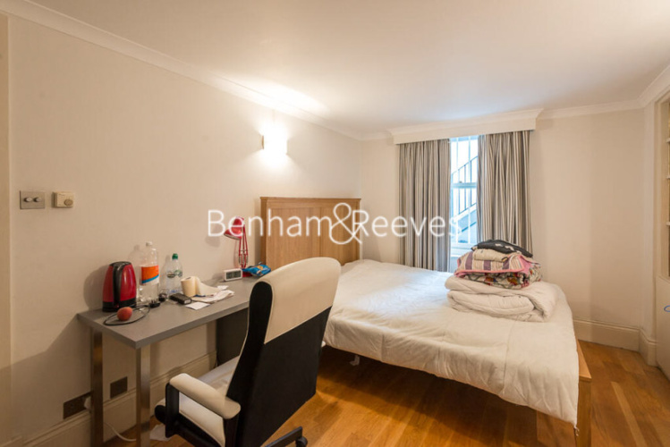 3  bedrooms flat to rent in Courtfield Gardens, Kensington, SW5-image 12