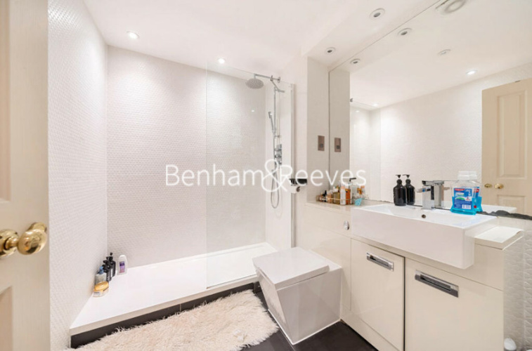 3  bedrooms flat to rent in Courtfield Gardens, Kensington, SW5-image 18