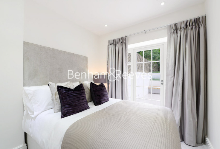 3  bedrooms flat to rent in Lexham Gardens, Kensington, W8-image 13