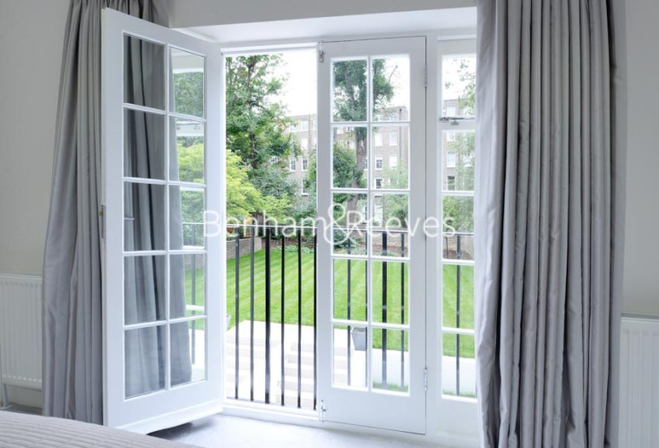 3  bedrooms flat to rent in Lexham Gardens, Kensington, W8-image 15