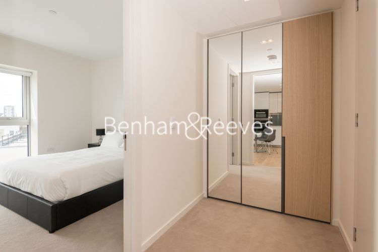 1 bedroom flat to rent in Lillie Square, Earl's Court, SW6-image 8