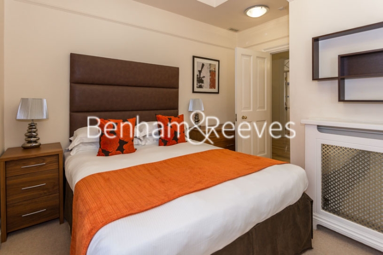 3 bedrooms flat to rent in Prince of Wales Terrace, Kensington, W8-image 3