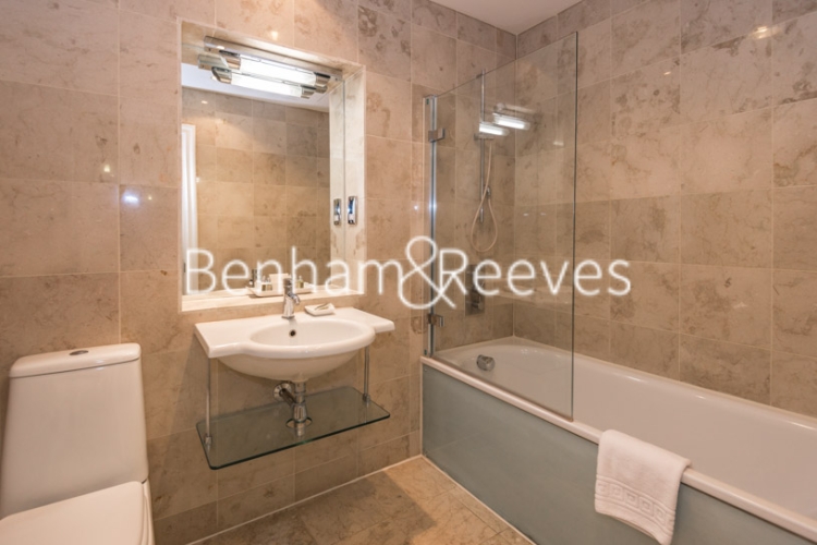 3 bedrooms flat to rent in Prince of Wales Terrace, Kensington, W8-image 4