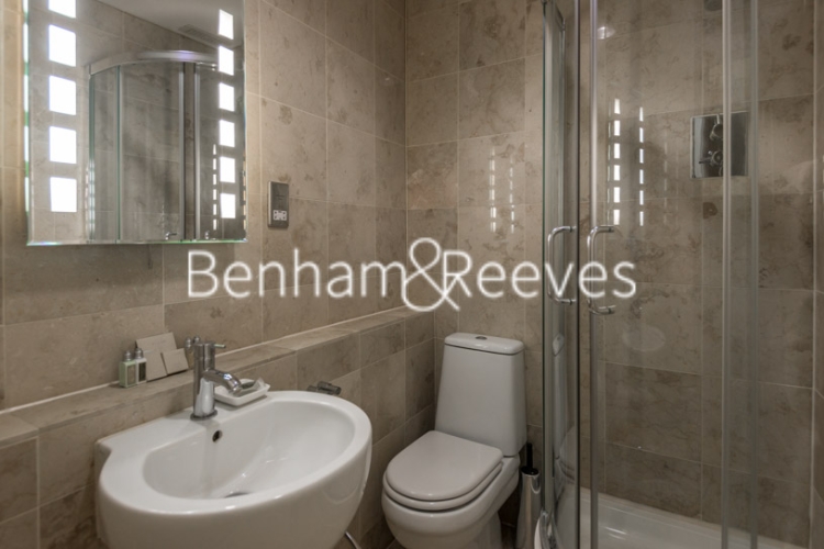 3 bedrooms flat to rent in Prince of Wales Terrace, Kensington, W8-image 7
