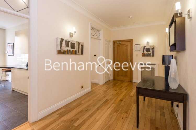 3 bedrooms flat to rent in Prince of Wales Terrace, Kensington, W8-image 8