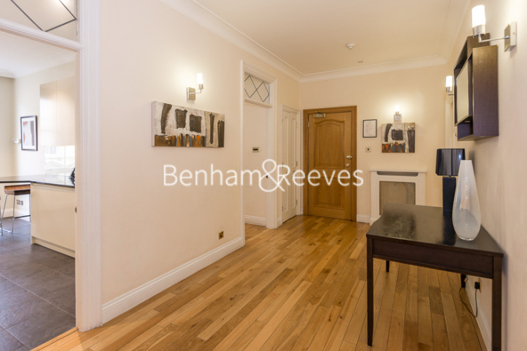 3  bedrooms flat to rent in Prince of Wales Terrace, Kensington, W8-image 11