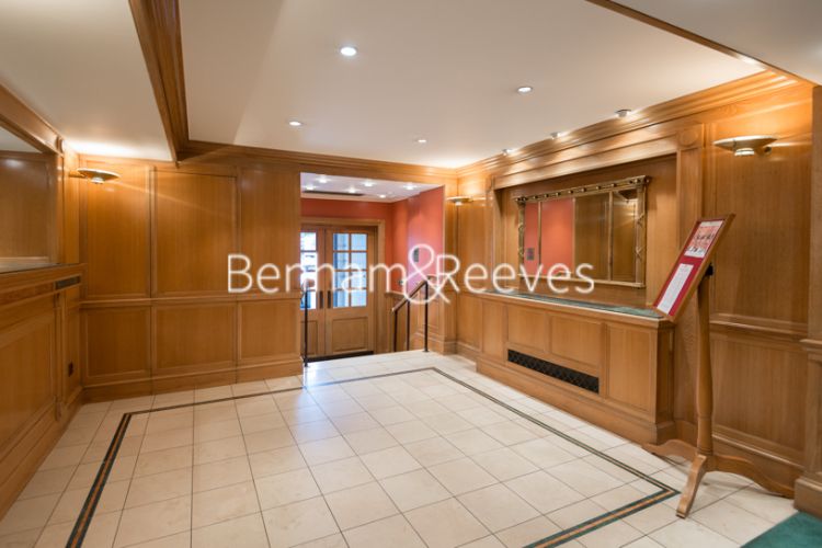 2  bedrooms flat to rent in Regent Court, Kensington, W8-image 11