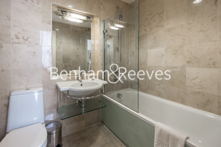 3 bedrooms flat to rent in Prince of Wales Terrace, Kensington, W8-image 4