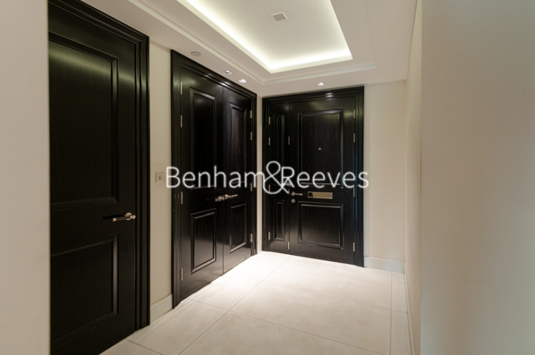 1  bedroom flat to rent in Kensington High Street, Kensington, W14-image 9
