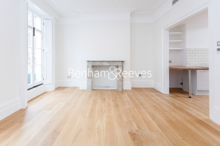 3  bedrooms flat to rent in Gloucester Road, Kensington, SW7-image 1