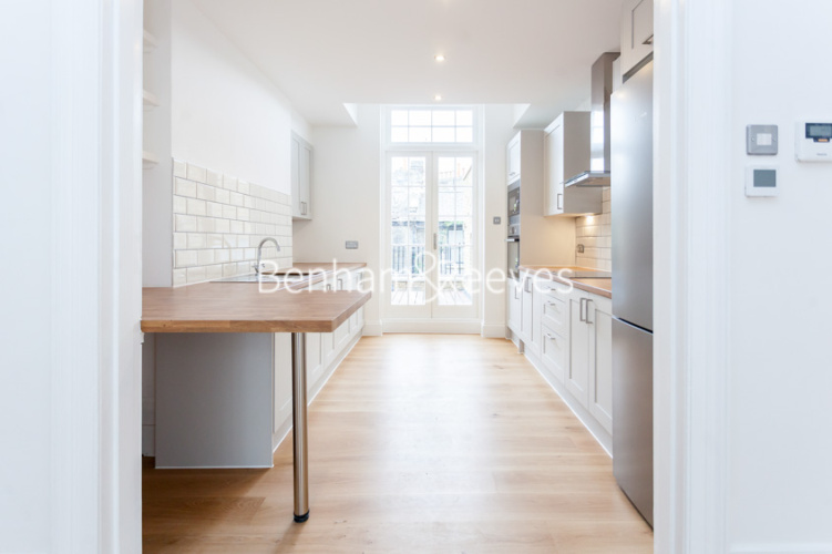 3  bedrooms flat to rent in Gloucester Road, Kensington, SW7-image 7