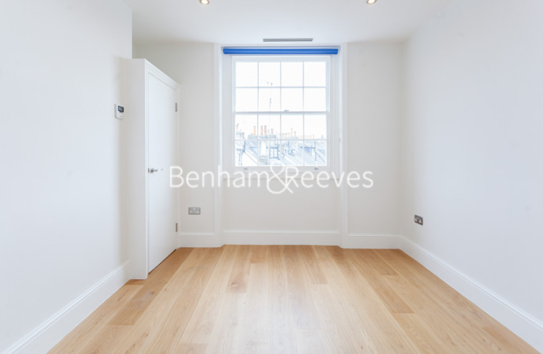 3  bedrooms flat to rent in Gloucester Road, Kensington, SW7-image 8