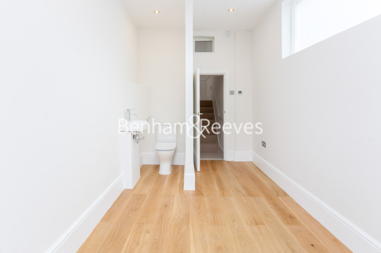 3 bedrooms flat to rent in Gloucester Road, Kensington, SW7-image 13