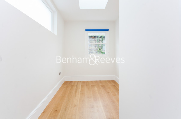 3 bedrooms flat to rent in Gloucester Road, Kensington, SW7-image 14