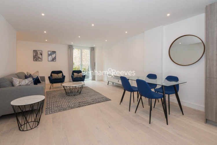 2  bedrooms flat to rent in Sinclair Road, West Kensington,W14-image 1